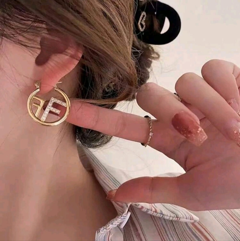 F High End Earrings.Light luxury Style Earrings